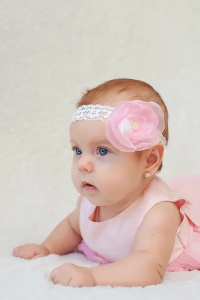 Pasgeboren baby (op de leeftijd van 3 maanden) — Stockfoto