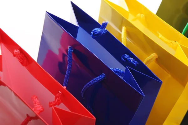 Цветные сумки — стоковое фото