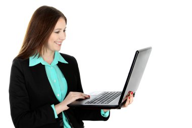 dizüstü bilgisayar ile genç iş kadını