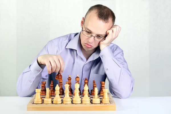 Playing chess — Stock Photo, Image