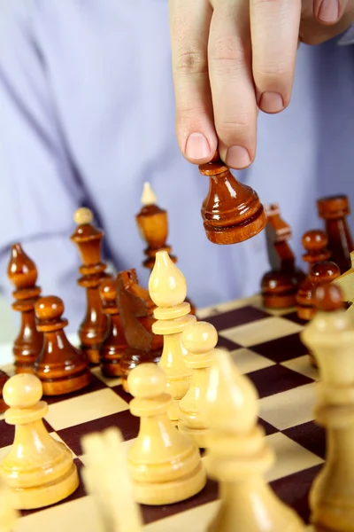 Schach spielen — Stockfoto