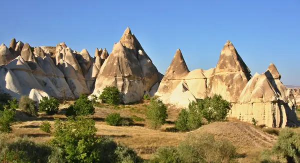 Capadocia, Columnas de piedra en el valle de Gorcelid —  Fotos de Stock