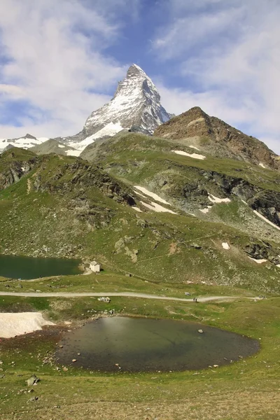 Vistas del Matterhorn - Alpes suizos — Foto de Stock