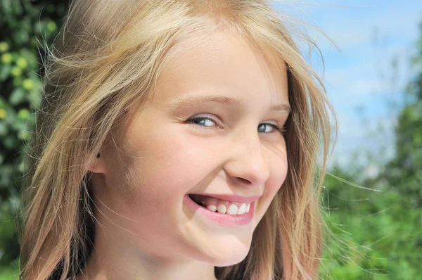 Portrait of little girl — Stock Photo, Image