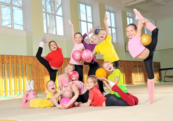 Pequenas meninas esportivas — Fotografia de Stock