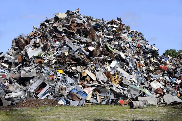 Metal garbage — Stock Photo, Image