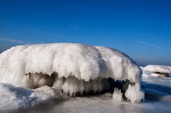 Havets kust i vinter — Stockfoto