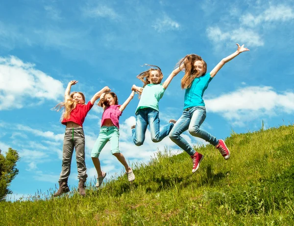 Crianças activas felizes — Fotografia de Stock