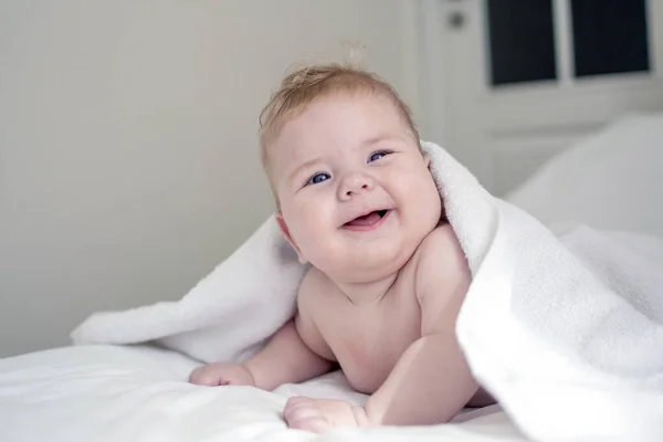 Happy Month Baby Boy Girl Lying White Towel Morning Bath — Photo