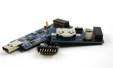 Elektronik komponentler ve cihazlar