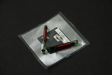 RFID çipleri ve Etiketler