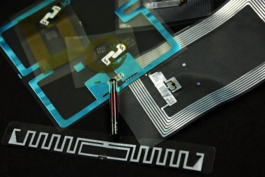 RFID çipleri ve Etiketler