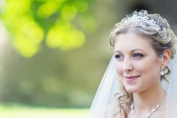 Portrait of attractive bride — Stock Photo, Image