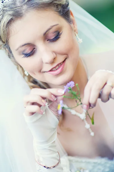 Portrait of attractive bride — Stock Photo, Image