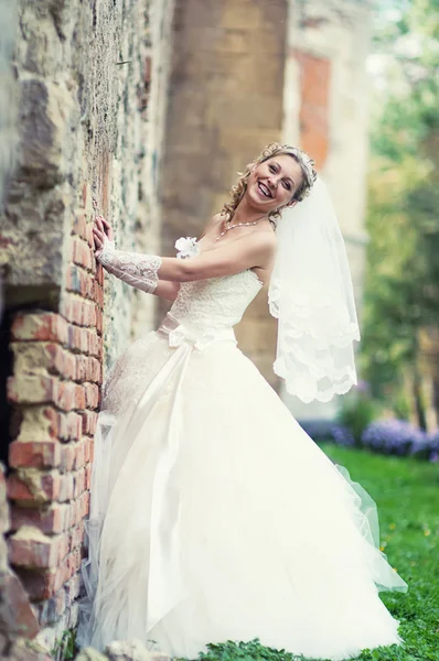 Portrait of attractive bride — Stock Photo, Image