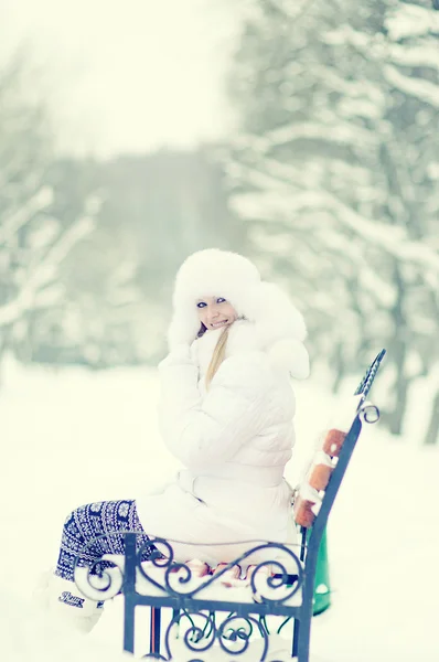 Winter portrait of beautiful smiling woman — Stock Photo, Image