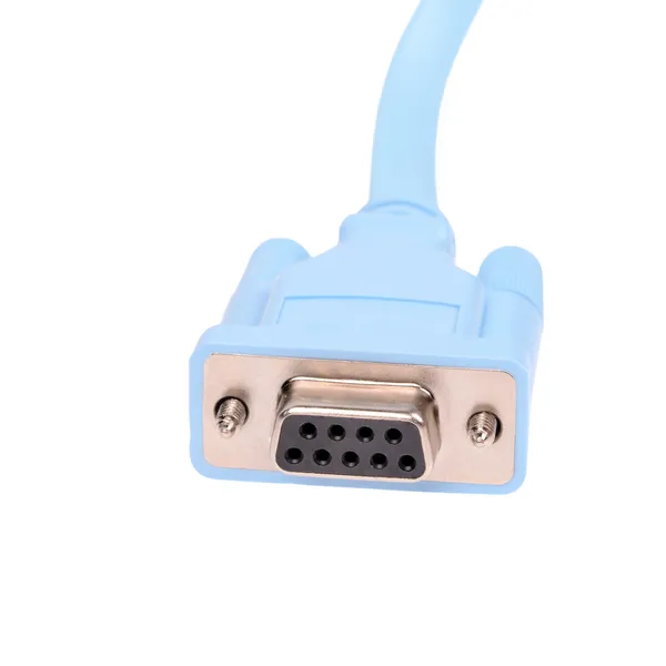 RS 232 işaretlenmiş bir seri iletişim bağlayıcı