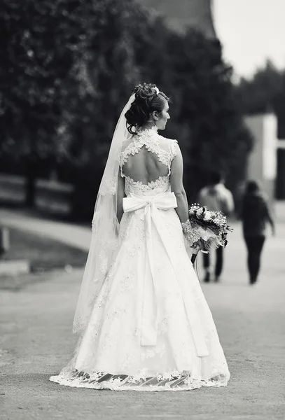 Potret pengantin wanita yang menarik — Stok Foto