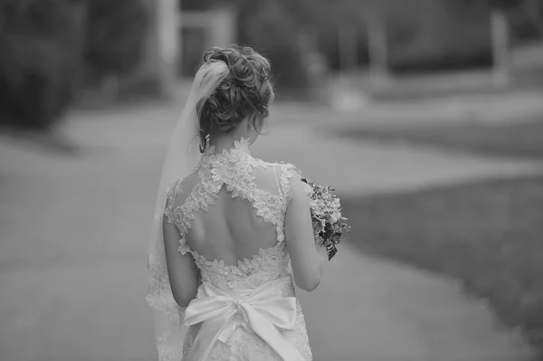 Portrait of attractive bride — Stock Photo, Image