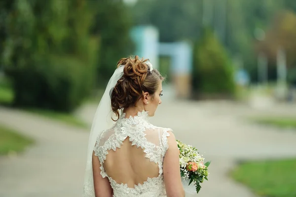 Portrait of attractive bride — Stock Photo, Image