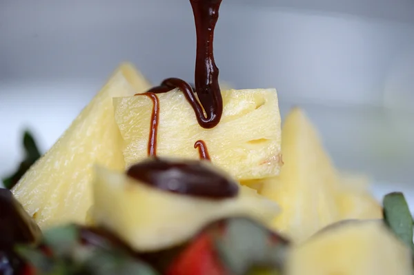 Ananas con cioccolato — Foto Stock