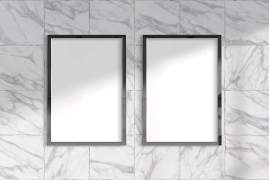 Güneşli mermer bir duvarda asılı iki reklam panosu. 3 boyutlu güneş ışığıyla yıkanmış çerçevelerin şablonu