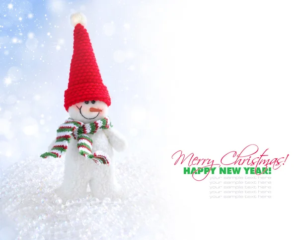Schneemann auf weihnachtsblauem Hintergrund mit Platz für Text — Stockfoto