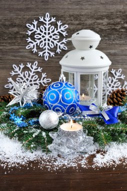 Noel kompozisyon ile fener