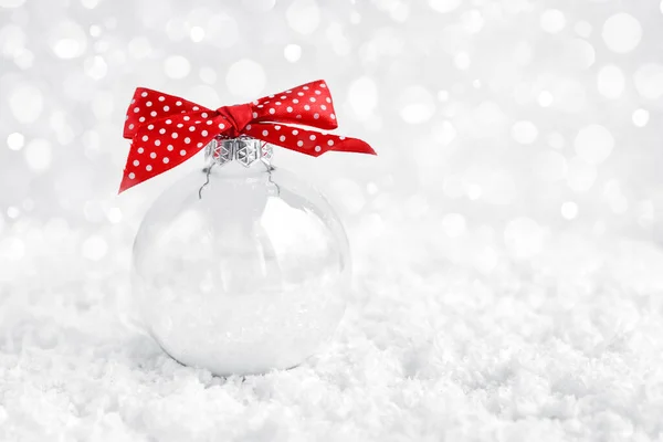 Przezroczysta Świąteczna Piłka Śniegu Kartka Świąteczna Lub Noworoczna — Zdjęcie stockowe