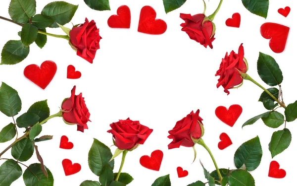 Flores Rosas Vermelhas Corações Fundo Branco Espaço Cópia Vista Superior — Fotografia de Stock