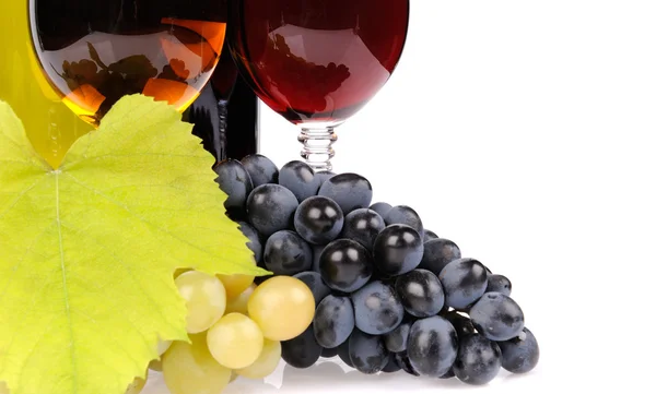 Bouteille de vin, verre et raisins — Photo