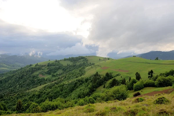 Bela paisagem montanhosa — Fotografia de Stock