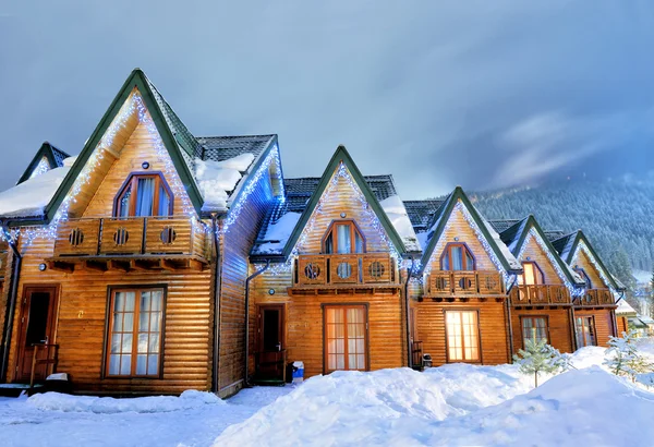 Casa decorada con luces de Navidad — Foto de Stock