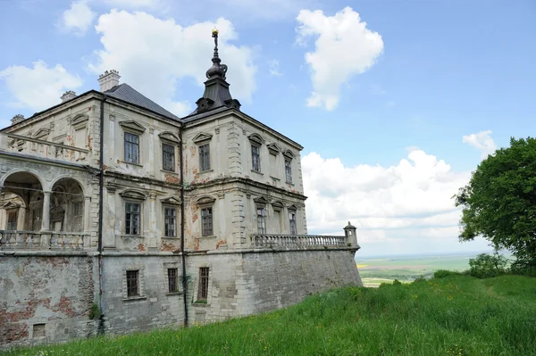 Pidhirtsi 城堡，村庄 Podgortsy，文艺复兴时期的宫殿，利沃夫重新 — 图库照片