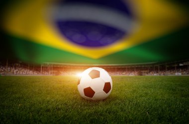 Sahada futbol topu