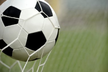 Kalede futbol topu
