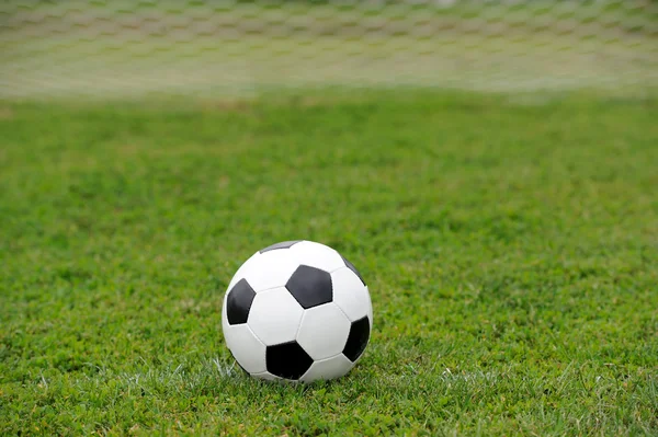 Pelota de fútbol de primer plano —  Fotos de Stock