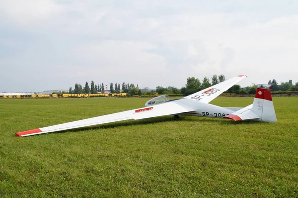 Polnischer Zweisitzer Szd Bocian Auf Dem Vorfeld Pock Polen — Stockfoto