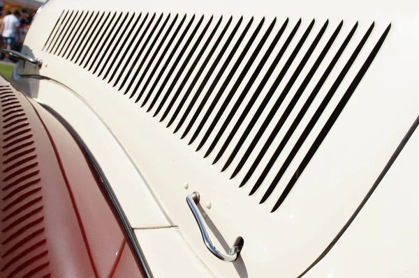 Pokrywa Silnika Starego Klasycznego Samochodu Citroen Pierwszej Połowy Wieku — Zdjęcie stockowe