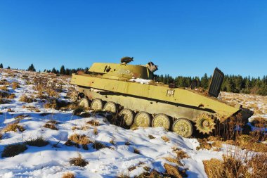 Kırık zırhlı ordu gündüz vakti