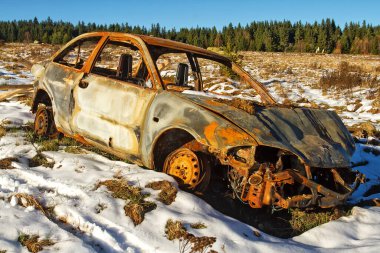 Gündüz araba enkazı