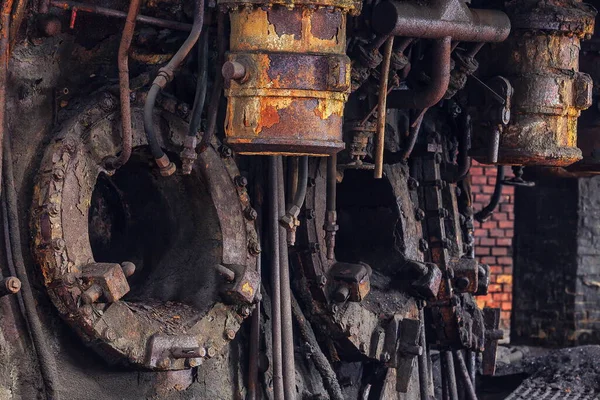 Patlama Fırınlarının Detayları Terk Edilmiş Fabrikada Paslı Metaller — Stok fotoğraf