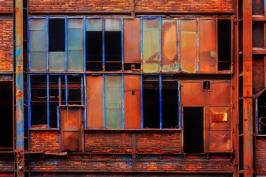 Eski terk edilmiş fabrika, şehir geçmişi 