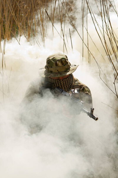 Стрелок в кустах