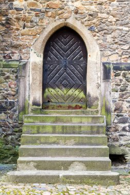 old  antic door f the cathedral 