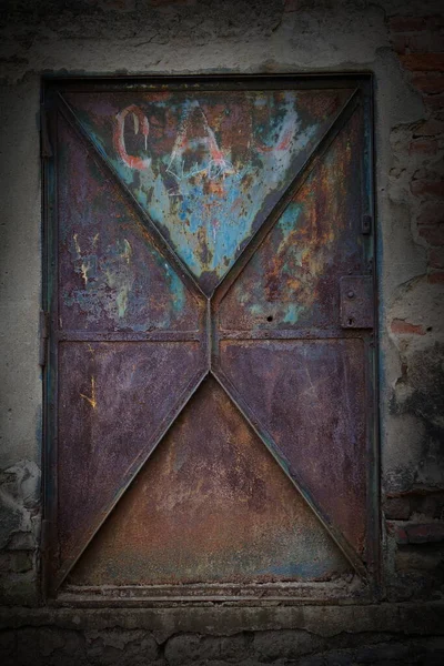 Puerta Metal Viejo Oxidado —  Fotos de Stock