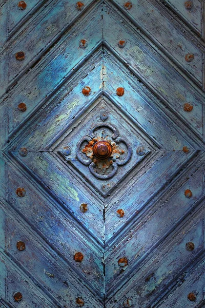 Металлический Стук Античную Дверь — стоковое фото