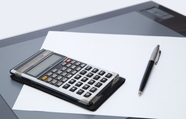 Office Araçları - grafik tablet, kalem, hesap makinesi