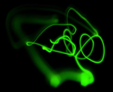 koyu arka plan üzerinde özet satırı