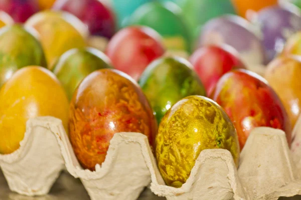 Uova di Pasqua in vari colori — Foto Stock